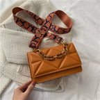 Chic Women's Shoulder Bag - Fall 2022 Fashion Trend